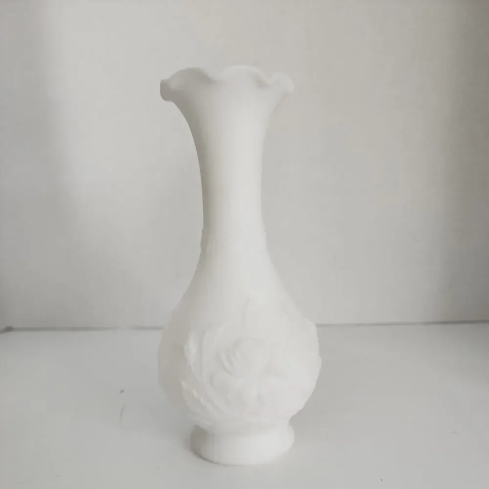Vtg Imperial Glass White Doeskin Rose 6